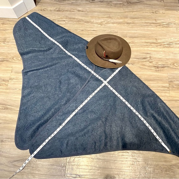 Rare Made in Scotland RANNOCH DESIGNS Mohair Wool Cape w equestrian vibe - Picture 6 of 9